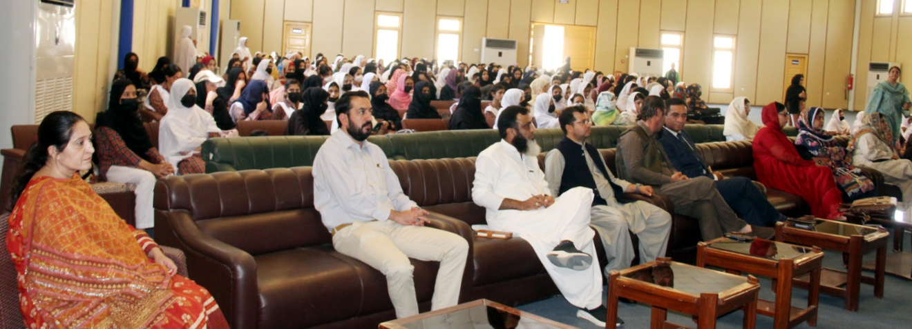 Higher Education Commission is executing a project titled "Provision of Higher Education Opportunities for Students of Balochistan & Erstwhile FATA (Phase-IV)" to award scholarships for university undergraduate students having local/domicile certificate of Balochistan &FATA and organized today on 1.10.2025 an Orientation session to support/guide candidates regarding the scholarship program at Multi-purpose Hall.
Mr. Behram Jan, Project Director HEC and Mr. Muhammad Rizwan Research Associate HEC given presentation and answered the questions.